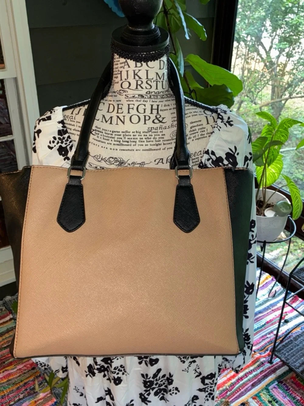 GUESS Tan, Black & Cream Structured Shoulder Tote